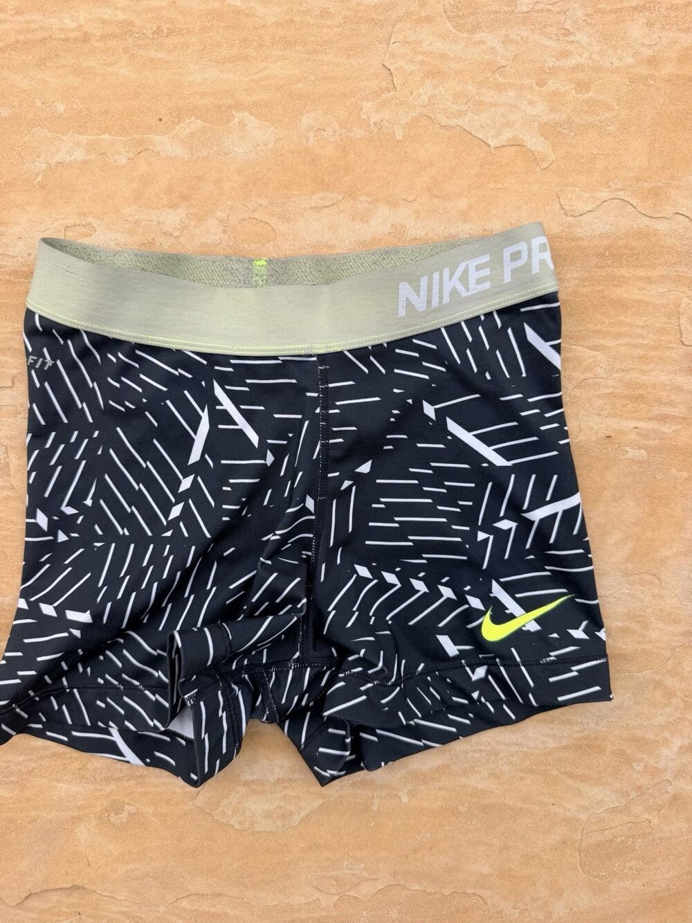 Nike Pro Girls S Dri-FIT Compression Shorts Black Athletic Gym